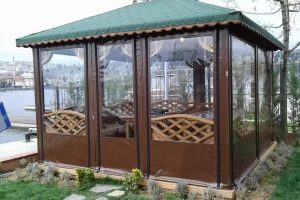 Dikey Şeffaf Store